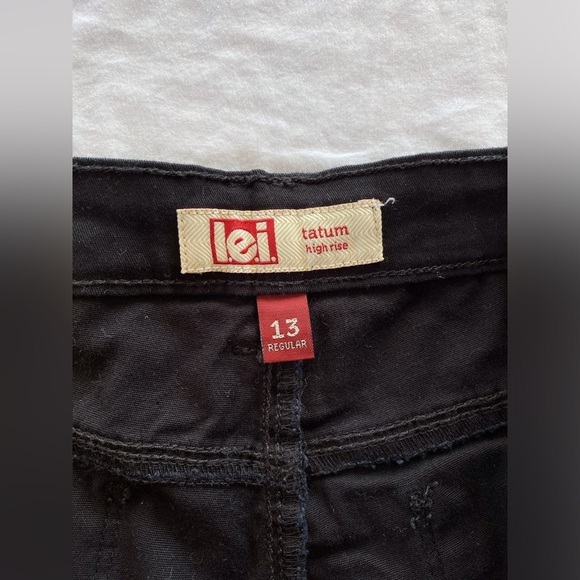 Like New!Never worn. L.e.i. Dark black fabric cotton like. - Picture 7 of 7